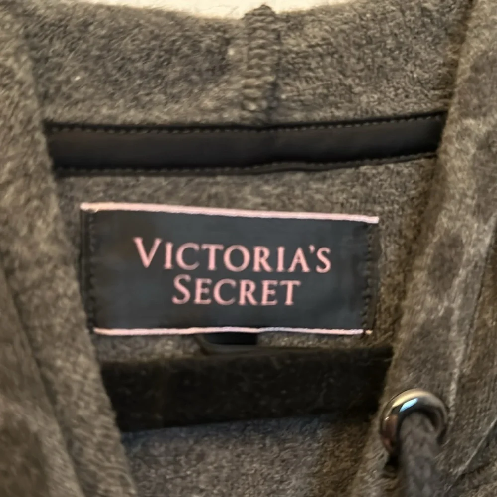 Victoria Secret cheetah print hoodie - Picture 2 of 2